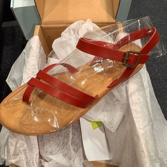 Journee Collection Womens Vasek Ankle Strap Flat Sandals - Picture 2 of 3